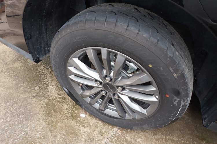 Used SAIC MAXUS G50 PHEV 2025 Leading Edition Exterior 8