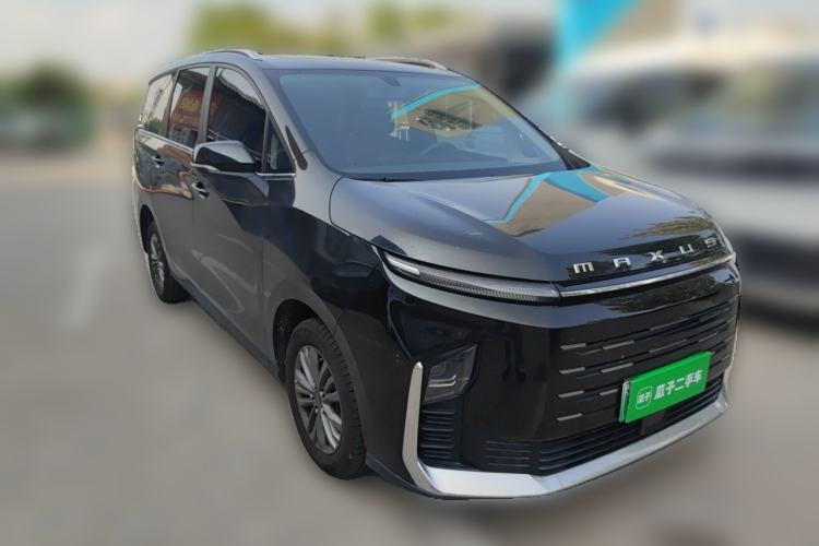 Used SAIC MAXUS G50 PHEV 2025 Leading Edition Front Right 45 Deg