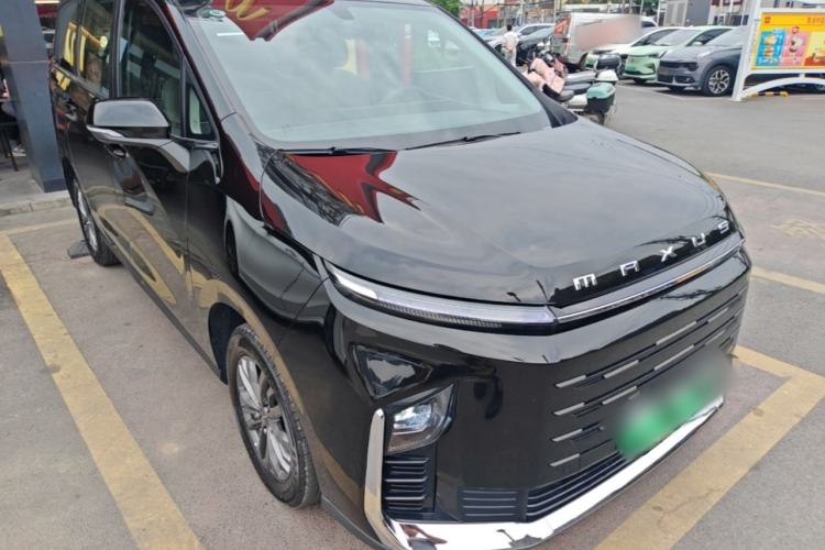 Used SAIC MAXUS G50 PHEV 2025 Leading Edition Front Right 45 Deg