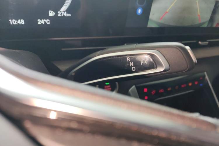 Used SAIC MAXUS G50 PHEV 2025 Flagship Edition Gear Lever