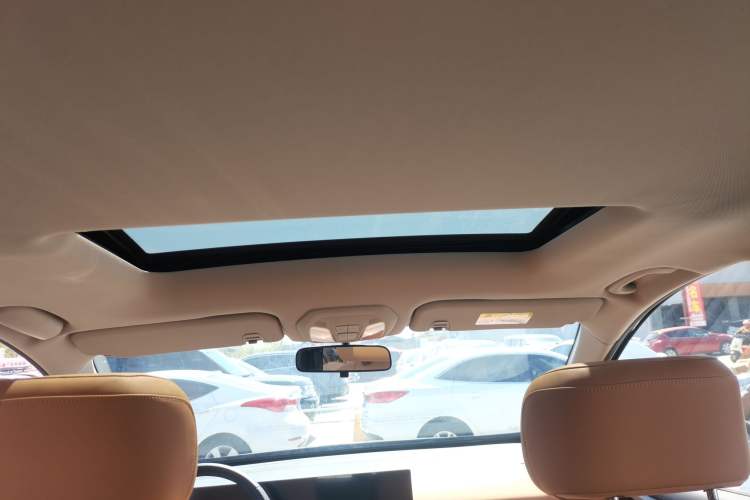 Used SAIC MAXUS G50 PHEV 2025 Leading Edition Headliner