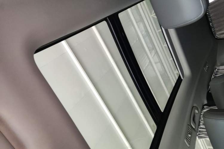 Used SAIC MAXUS G50 PHEV 2025 Flagship Edition Headliner