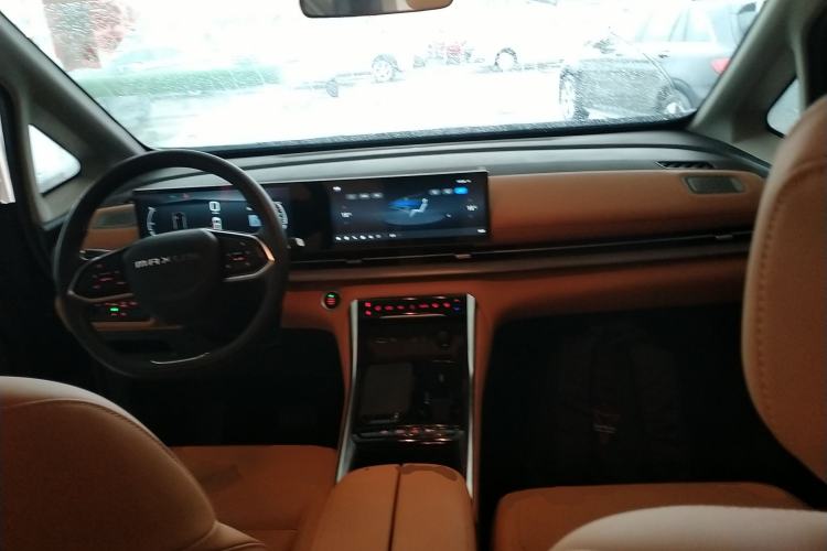 Used SAIC MAXUS G50 PHEV 2025 Leading Edition Interior 2