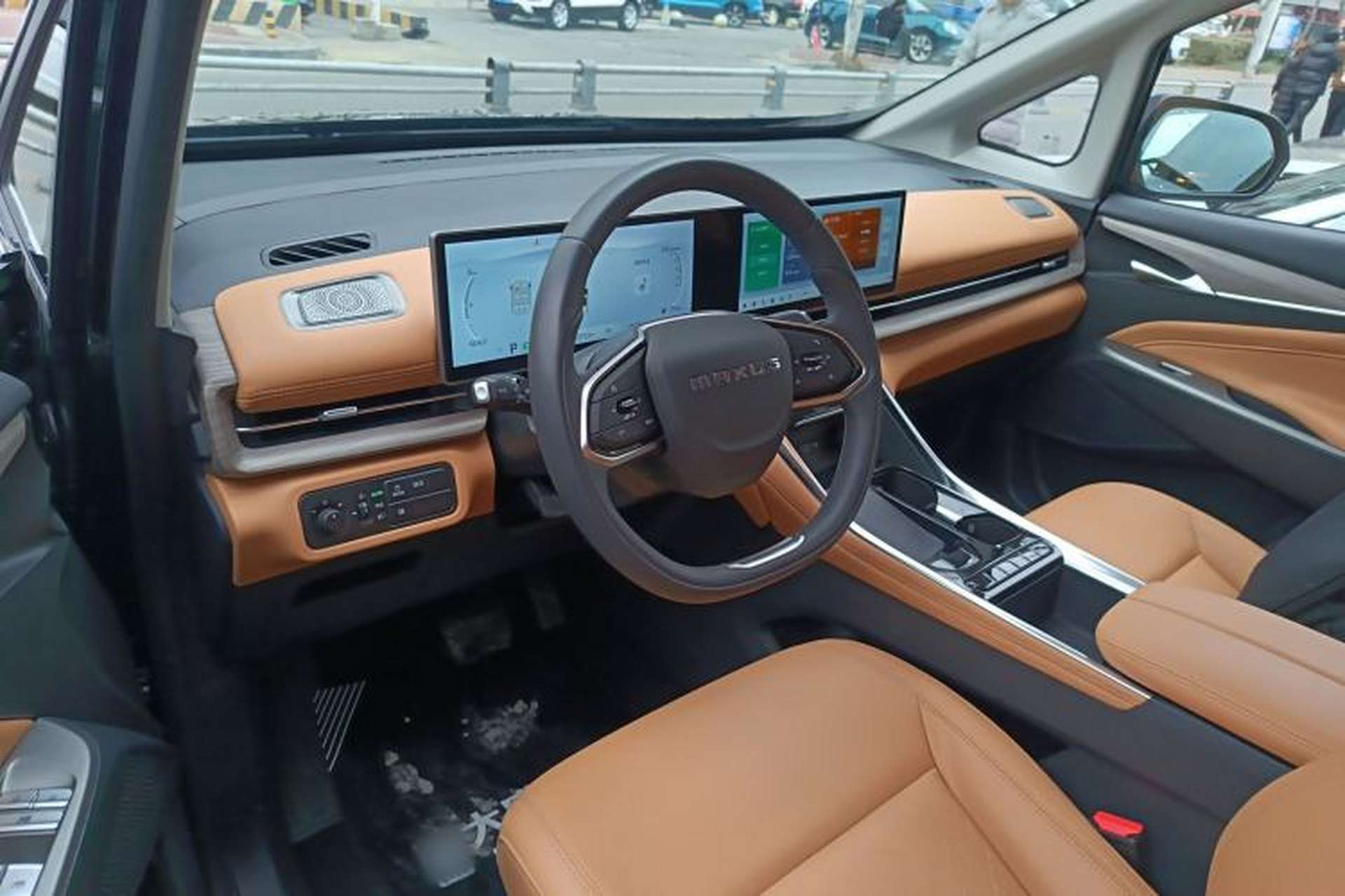 Used SAIC MAXUS G50 PHEV 2025 Leading Edition Interior 2