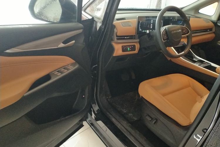 Used SAIC MAXUS G50 PHEV 2025 Leading Edition Interior 3