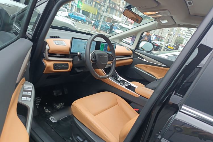 Used SAIC MAXUS G50 PHEV 2025 Leading Edition Interior 3