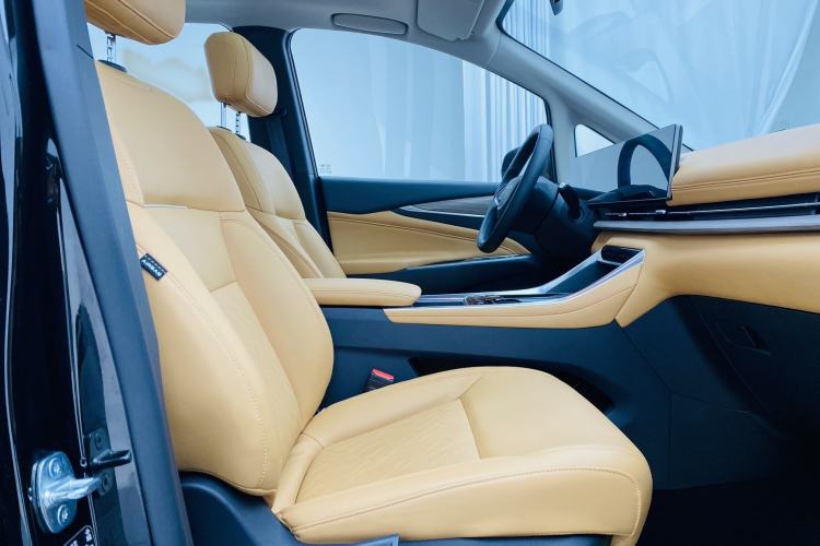 Used SAIC MAXUS G50 PHEV 2025 Revised Navigation Edition Interior 3