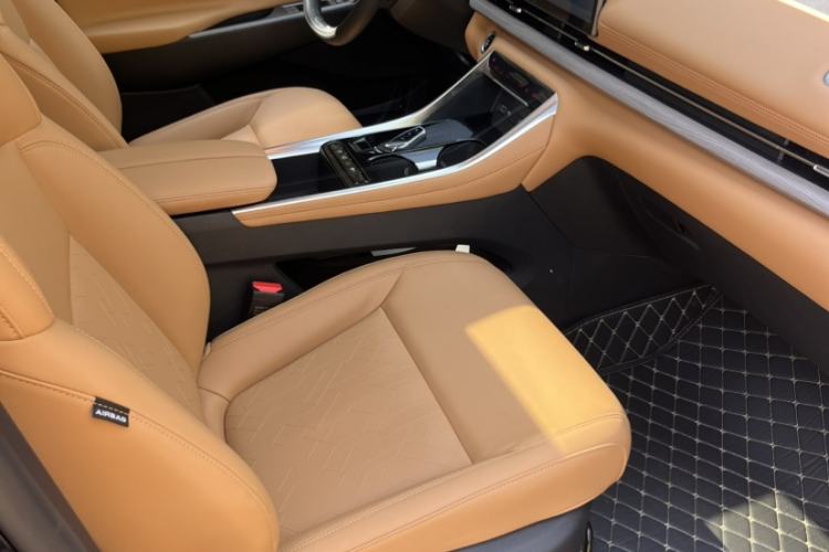 Used SAIC MAXUS G50 PHEV 2025 Leading Edition Interior 5