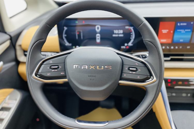 Used SAIC MAXUS G50 PHEV 2025 Revised Navigation Edition Interior 9