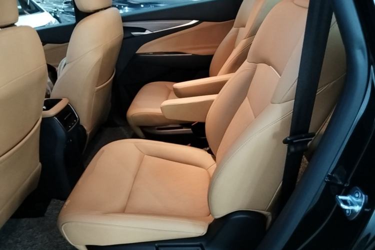 Used SAIC MAXUS G50 PHEV 2025 Leading Edition Left Rear Seat