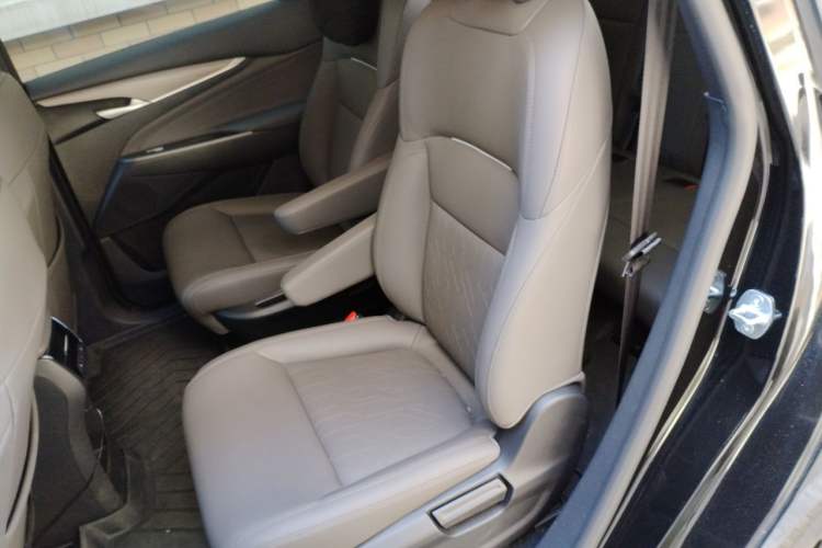 Used SAIC MAXUS G50 PHEV 2025 Leading Edition Left Rear Seat