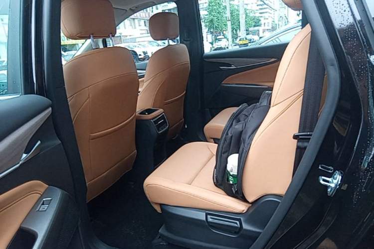 Used SAIC MAXUS G50 PHEV 2025 Leading Edition Left Rear Seat