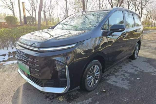 Used SAIC MAXUS G50 PHEV 2025 Leading Edition