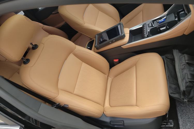 Used SAIC MAXUS G50 PHEV 2025 Leading Edition Right Front Seat