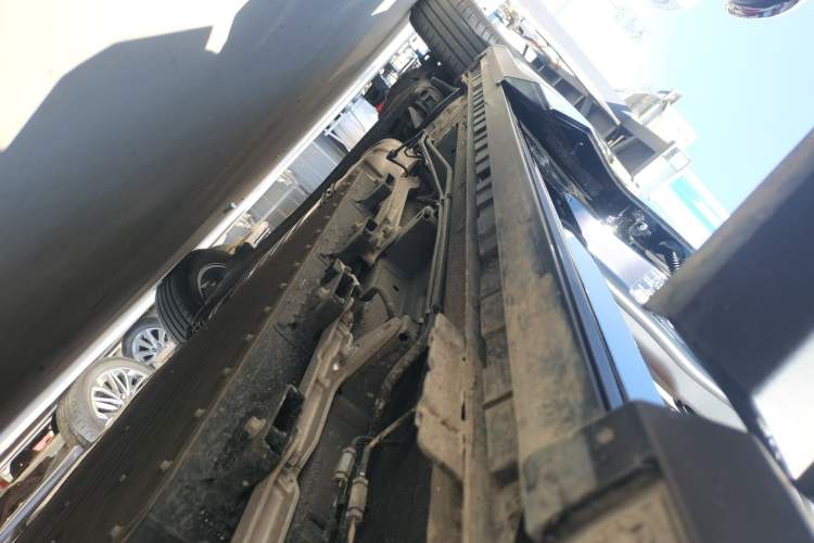 Used SAIC MAXUS G50 PHEV 2025 Leading Edition Right Side Sill