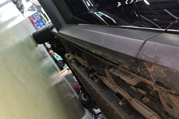 Used SAIC MAXUS G50 PHEV 2025 Leading Edition Right Side Sill