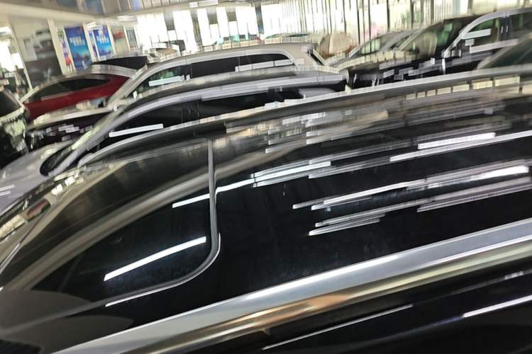 Used SAIC MAXUS G50 PHEV 2025 Leading Edition Roof