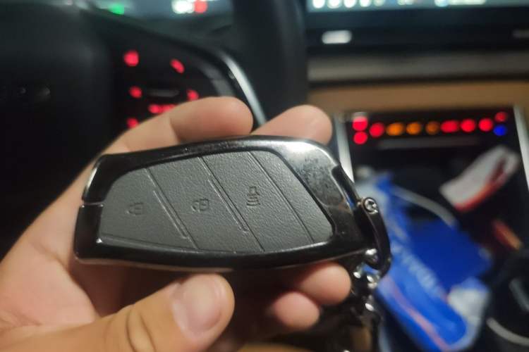 Used SAIC MAXUS G50 PHEV 2025 Flagship Edition Vehicle Key