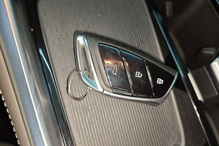 Used SAIC MAXUS G50 PHEV 2025 Leading Edition Vehicle Key