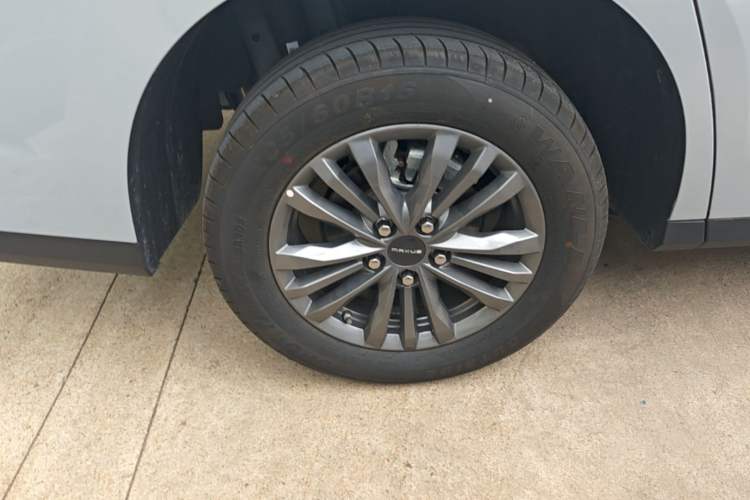 Used SAIC MAXUS G50 PHEV 2025 Leading Edition Right Rear Wheel Hub
