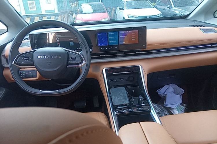 Used SAIC MAXUS G50 PHEV 2025 Leading Edition Center Console