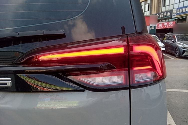 Used SAIC MAXUS G50 PHEV 2025 Leading Edition Exterior 3