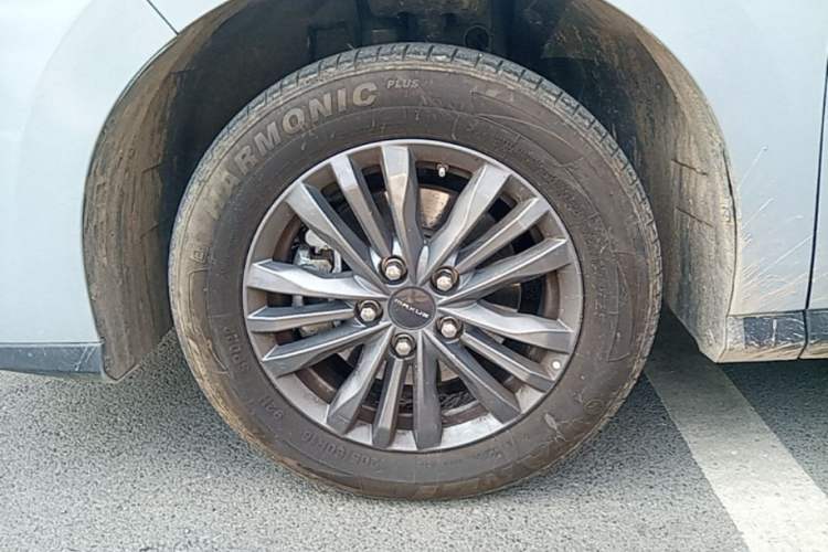 Used SAIC MAXUS G50 PHEV 2025 Leading Edition Exterior 4