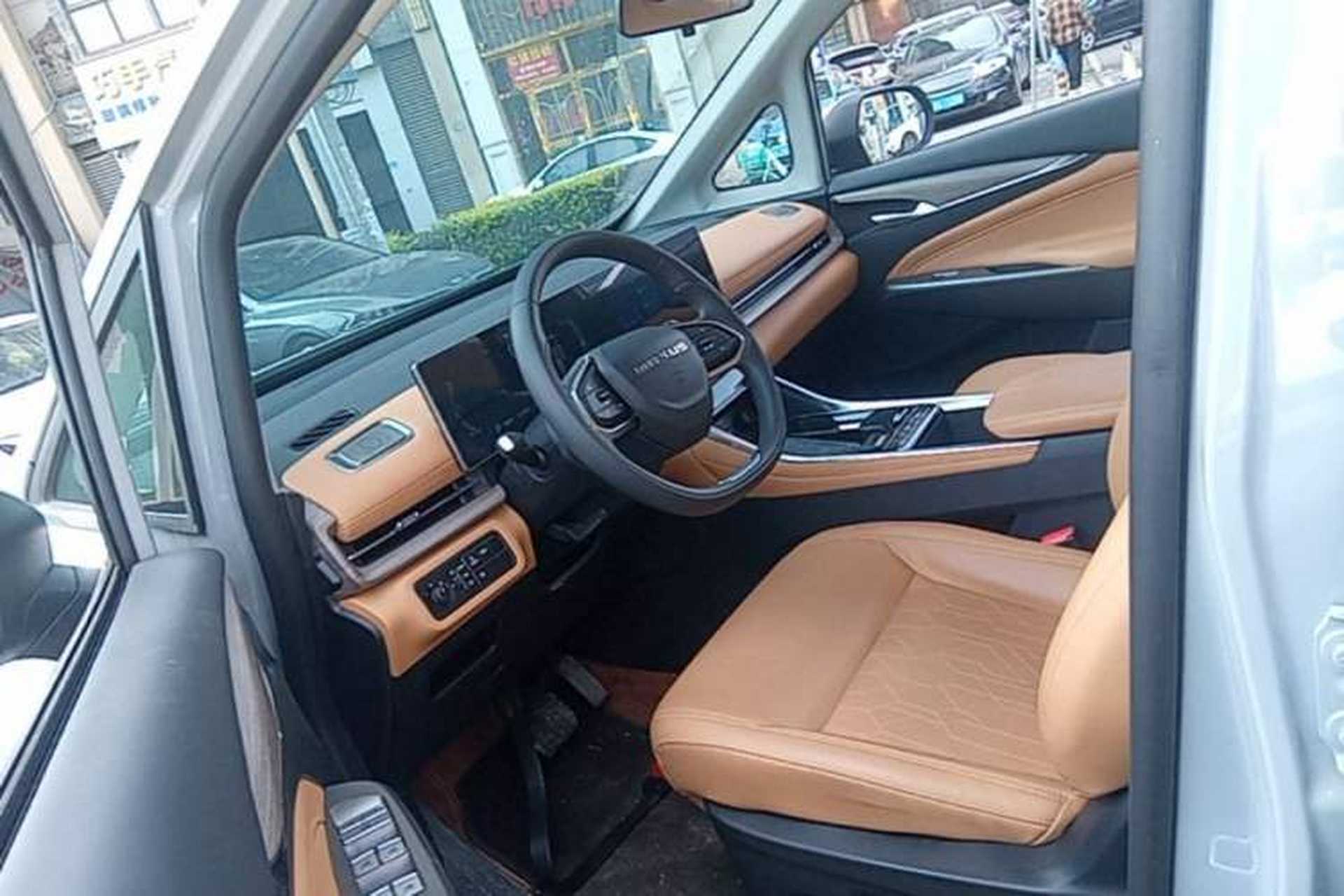 Used SAIC MAXUS G50 PHEV 2025 Leading Edition Left Front Seat