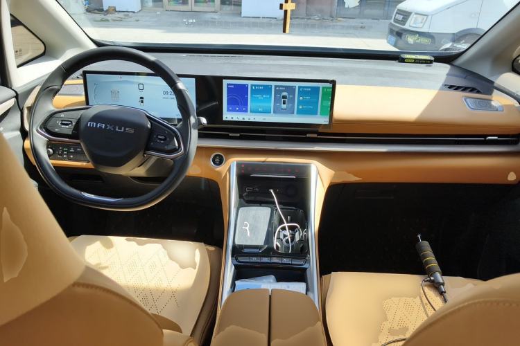 Used SAIC MAXUS G50 PHEV 2025 Leading Edition Center Console