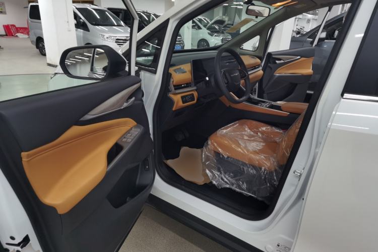 Used SAIC MAXUS G50 PHEV 2025 Leading Edition Driver Seat