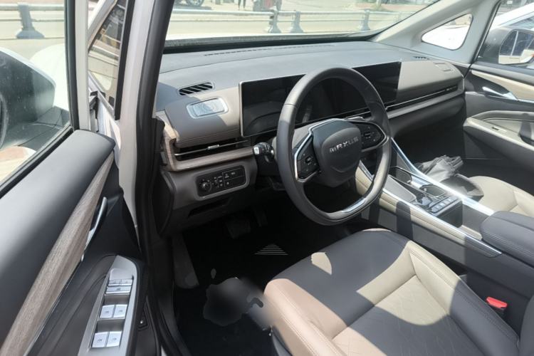 Used SAIC MAXUS G50 PHEV 2025 Leading Edition Driver Seat