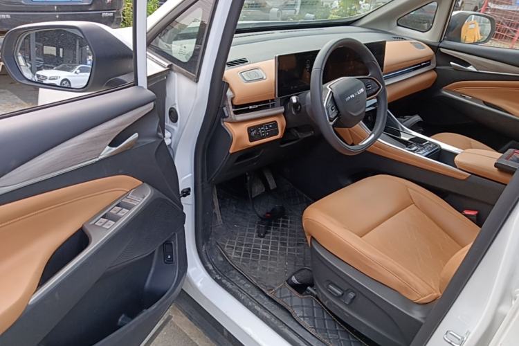 Used SAIC MAXUS G50 PHEV 2025 Leading Edition Driver Seat