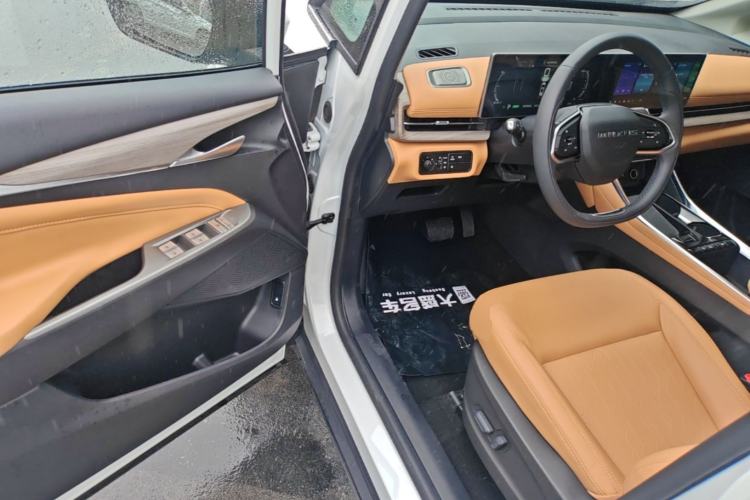Used SAIC MAXUS G50 PHEV 2025 Leading Edition Driver Seat