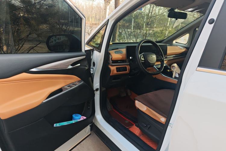 Used SAIC MAXUS G50 PHEV 2025 Flagship Edition Driver Seat