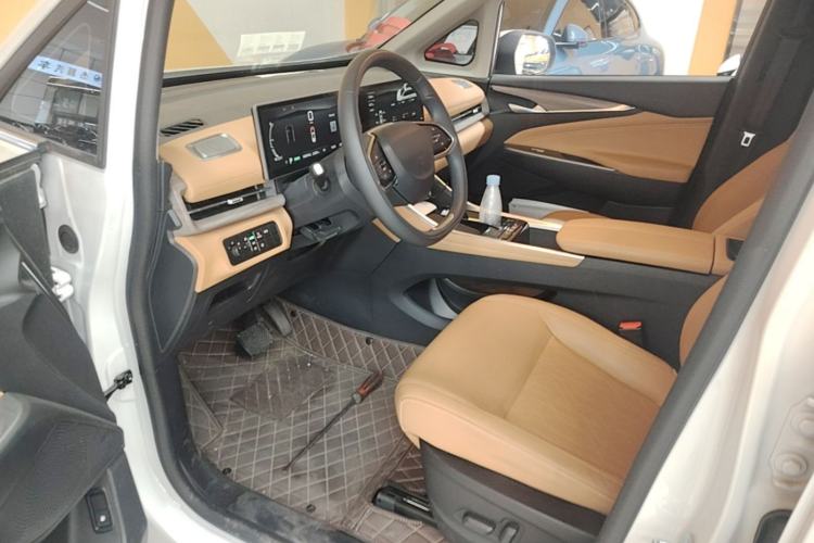 Used SAIC MAXUS G50 PHEV 2025 Leading Edition Driver Seat