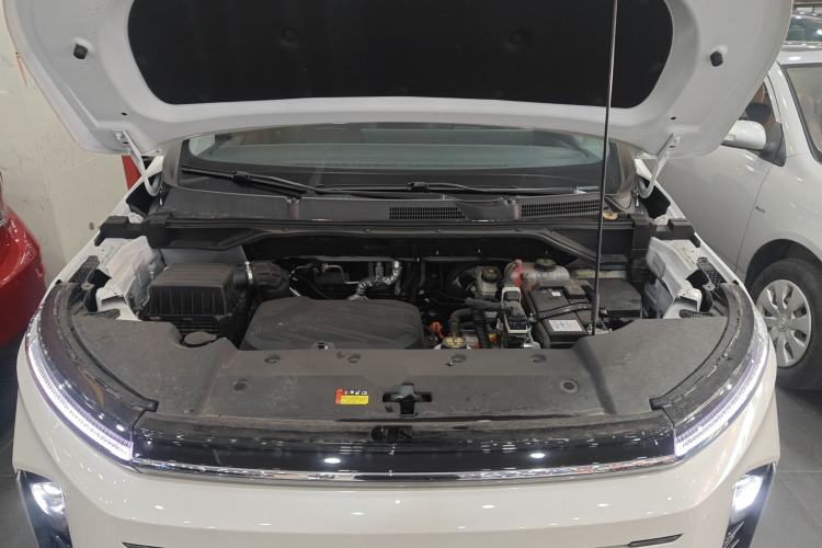 Used SAIC MAXUS G50 PHEV 2025 Leading Edition Engine Bay