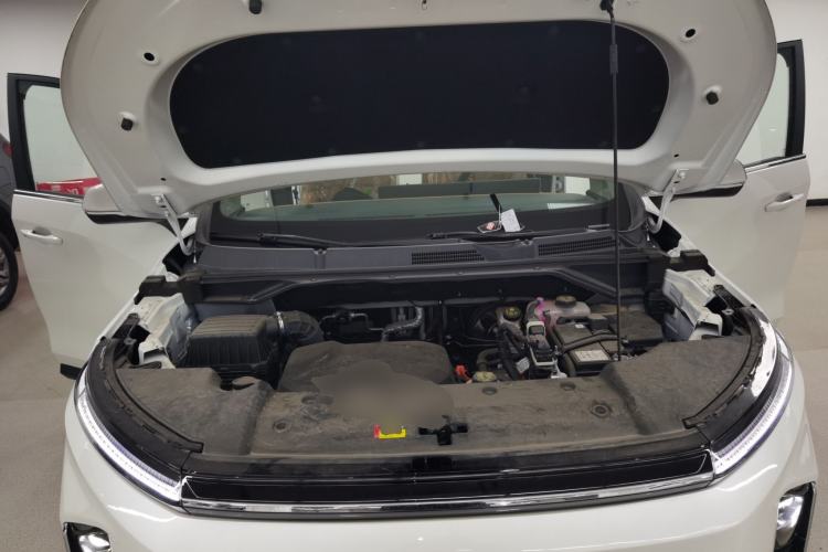 Used SAIC MAXUS G50 PHEV 2025 Leading Edition Engine Bay