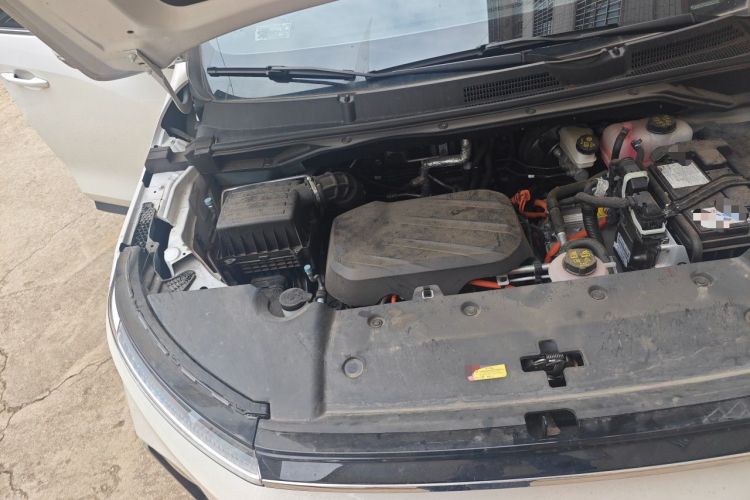 Used SAIC MAXUS G50 PHEV 2025 Leading Edition Engine Bay Right