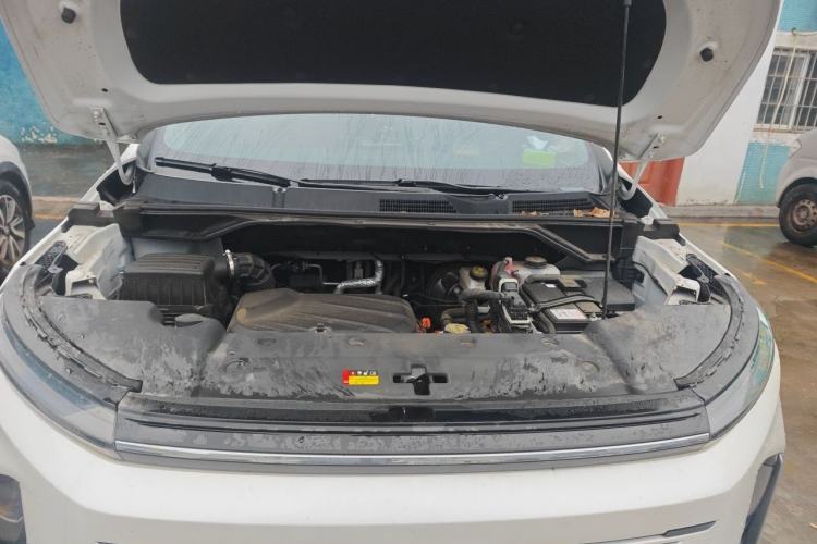 Used SAIC MAXUS G50 PHEV 2025 Leading Edition Engine Bay