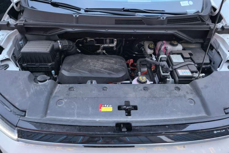 Used SAIC MAXUS G50 PHEV 2025 Leading Edition Engine Bay