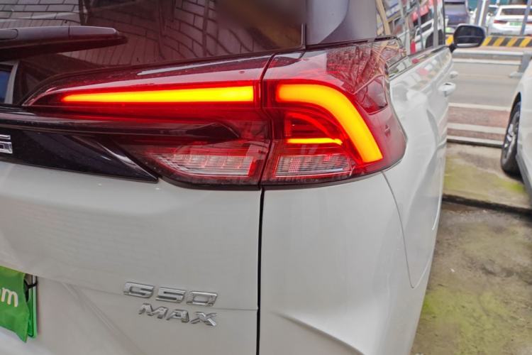 Used SAIC MAXUS G50 PHEV 2025 Leading Edition Exterior 3