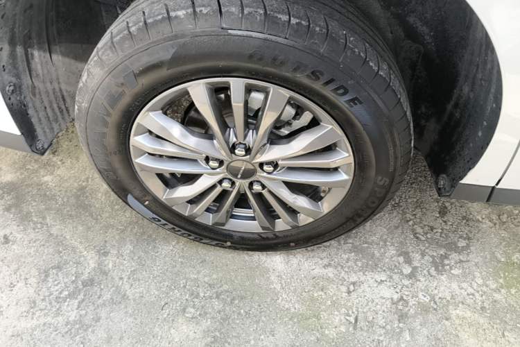 Used SAIC MAXUS G50 PHEV 2025 Leading Edition Exterior 5