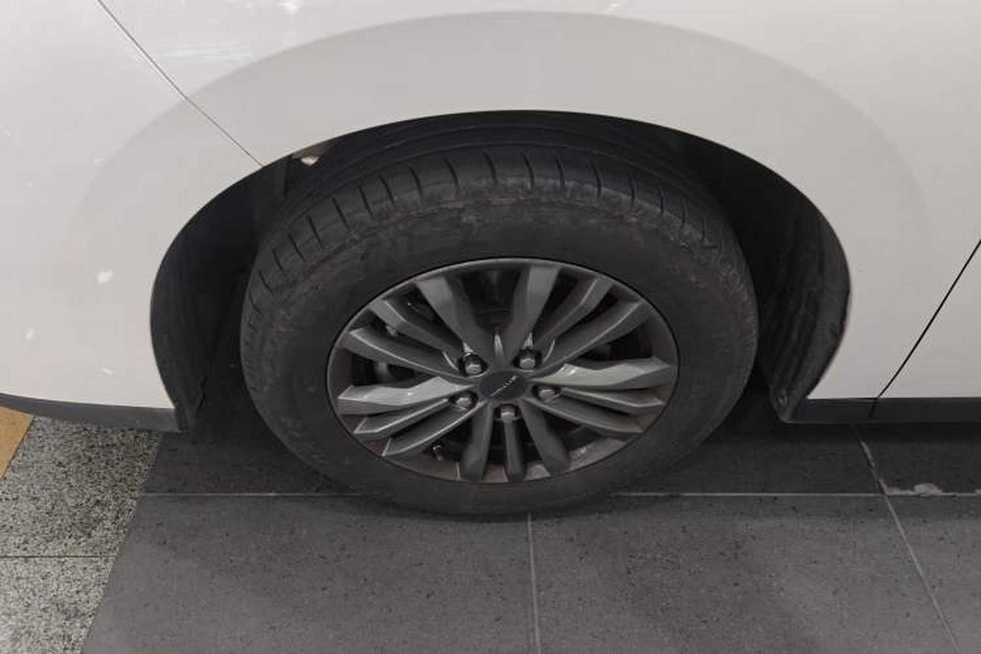 Used SAIC MAXUS G50 PHEV 2025 Leading Edition Exterior 7