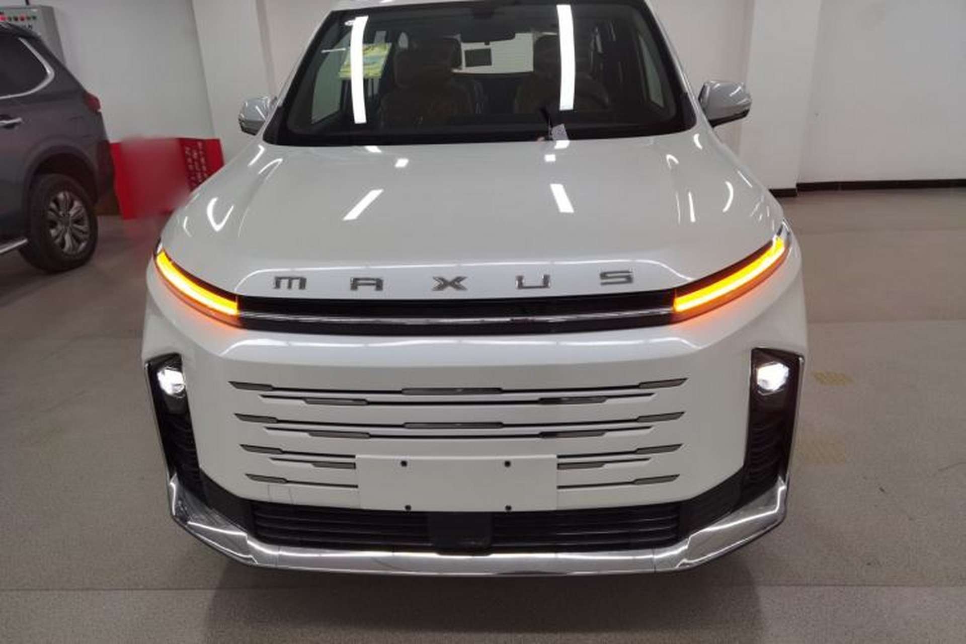 Used SAIC MAXUS G50 PHEV 2025 Leading Edition Front