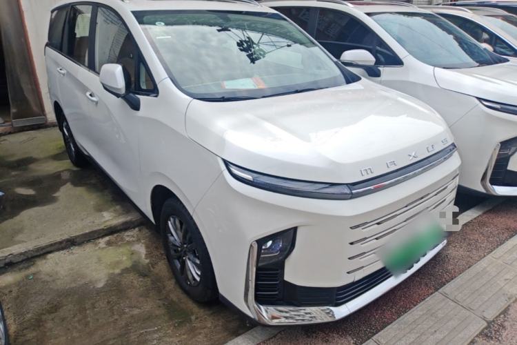 Used SAIC MAXUS G50 PHEV 2025 Leading Edition Front Right 45 Deg