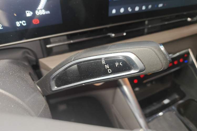 Used SAIC MAXUS G50 PHEV 2025 Leading Edition Gear Lever