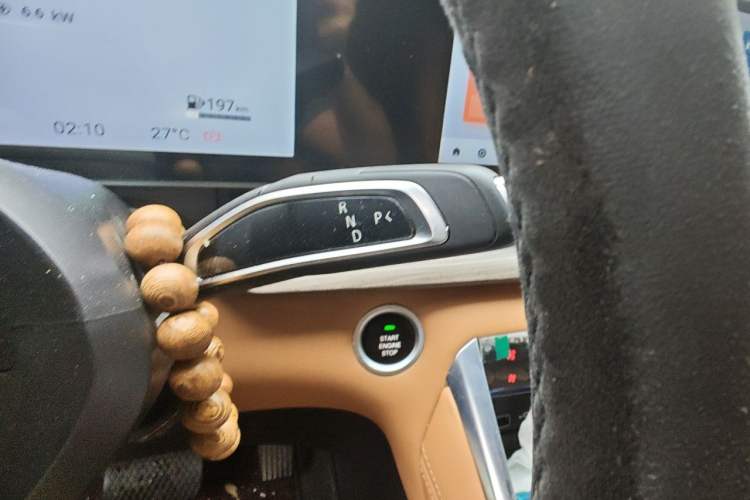 Used SAIC MAXUS G50 PHEV 2025 Leading Edition Gear Lever