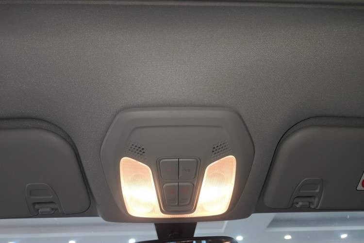 Used SAIC MAXUS G50 PHEV 2025 Leading Edition Headliner