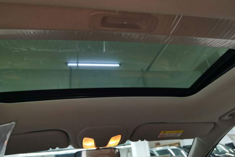 Used SAIC MAXUS G50 PHEV 2025 Leading Edition Headliner