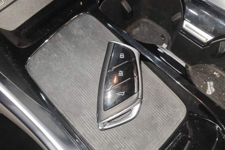 Used SAIC MAXUS G50 PHEV 2025 Leading Edition Interior 1